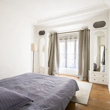 Lägenhet Loft De Luxe Avec Terrasse A Pigalle *