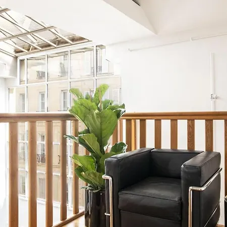Lägenhet Loft De Luxe Avec Terrasse A Pigalle *